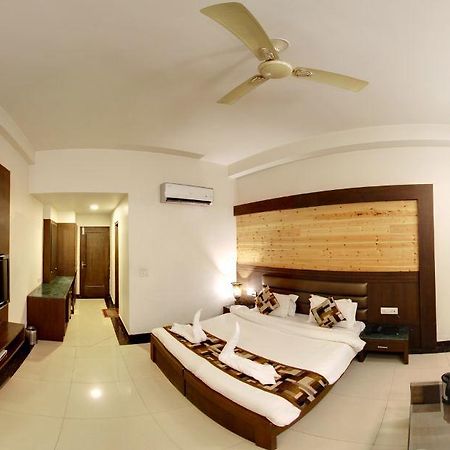 Namaskar Residency Hotel Amritsar Exterior photo