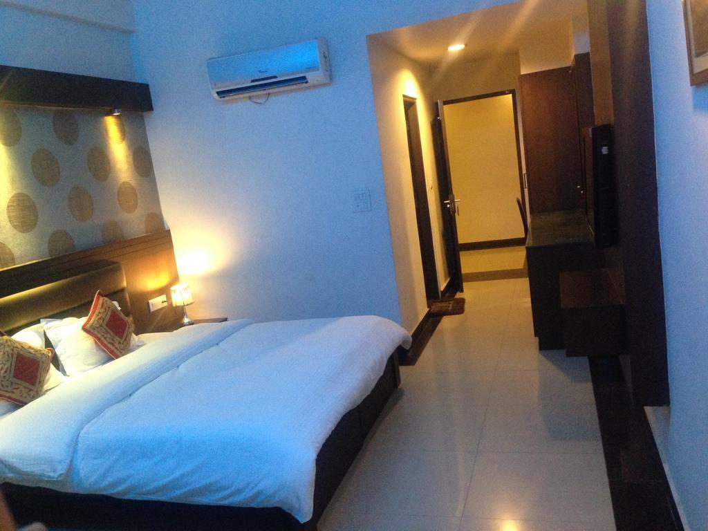 Namaskar Residency Hotel Amritsar Exterior photo