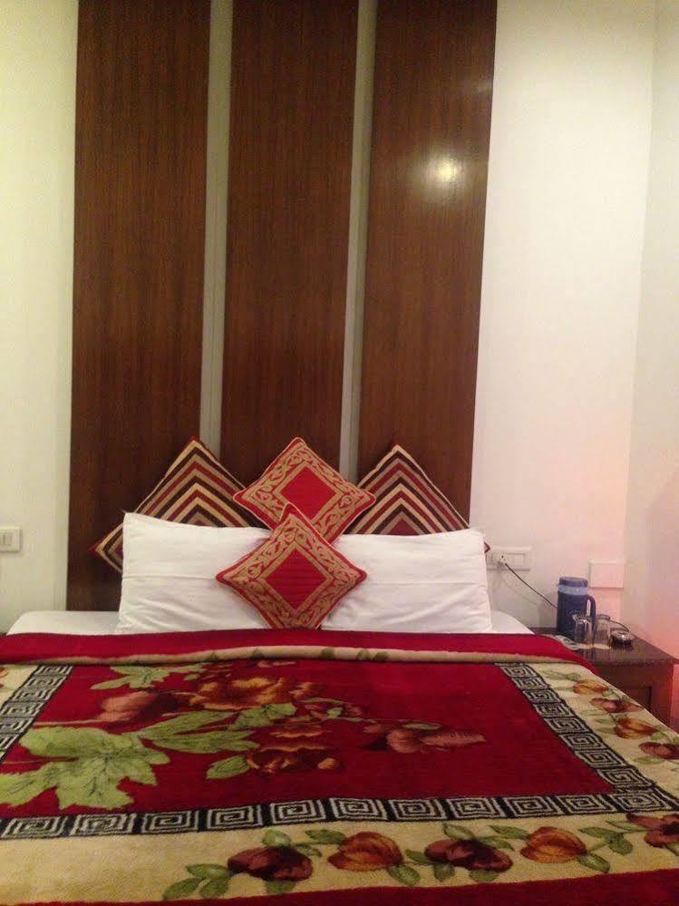 Namaskar Residency Hotel Amritsar Exterior photo