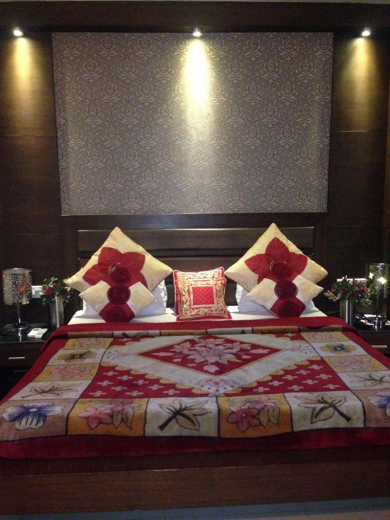 Namaskar Residency Hotel Amritsar Exterior photo