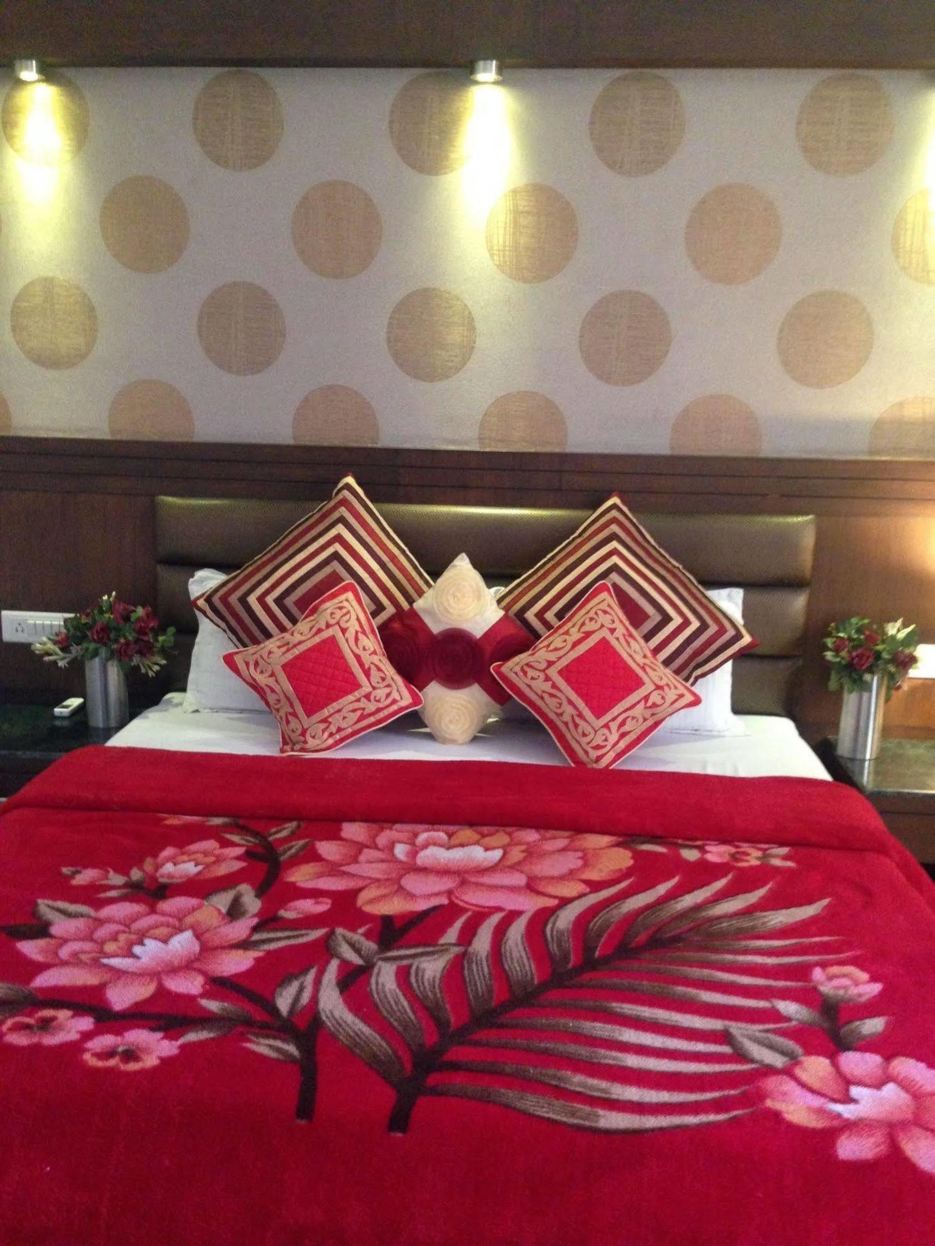 Namaskar Residency Hotel Amritsar Exterior photo